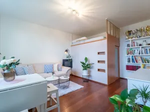 Prodej bytu 1+kk, Praha - Uhříněves, Na vysočině, 30 m2