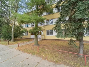 Prodej bytu 1+kk, Praha - Uhříněves, Na vysočině, 30 m2