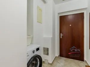 Prodej bytu 2+kk, Praha, Jeseniova, 55 m2