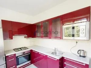 Pronájem bytu 2+1, Praha, Na hroudě, 55 m2