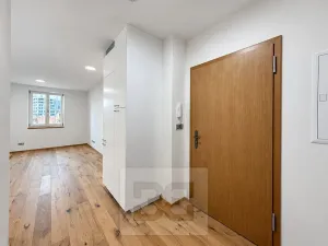 Pronájem bytu 2+kk, Praha - Smíchov, Strakonická, 44 m2