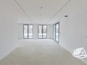 Prodej rodinného domu, Pomorie, Bulharsko, 220 m2
