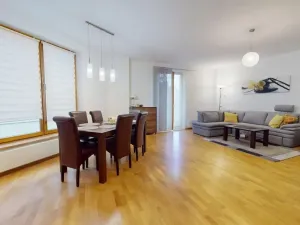 Prodej bytu 2+kk, Karlovy Vary, Libušina, 88 m2