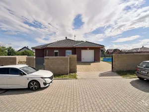 Pronájem rodinného domu, Postřižín, Lišková, 150 m2