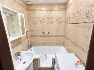 Prodej bytu 2+1, Karlovy Vary - Rybáře, Hybešova, 54 m2