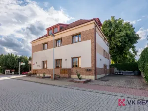 Prodej vícegeneračního domu, Praha - Horní Počernice, Rožnovská, 577 m2