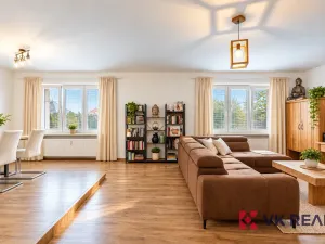Prodej vícegeneračního domu, Praha - Horní Počernice, Rožnovská, 577 m2
