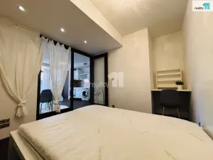 Pronájem bytu 2+kk, Praha - Kobylisy, Služská, 46 m2