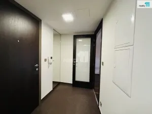 Pronájem bytu 2+kk, Praha - Kobylisy, Služská, 46 m2