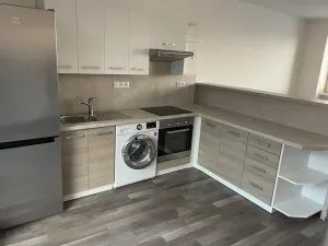 Pronájem bytu 2+kk, Otrokovice, nám. 3. května, 58 m2