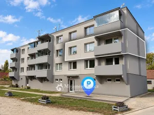 Prodej bytu 4+1, Břežany, 93 m2