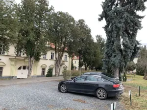 Pronájem kanceláře, Praha - Bubeneč, Na Zátorce, 56 m2