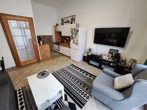 Pronájem bytu 2+kk, Hradec Králové, Buzulucká, 54 m2