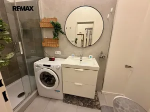 Prodej bytu 1+kk, Králův Dvůr, Plzeňská, 41 m2