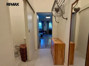 Prodej bytu 1+kk, Králův Dvůr, Plzeňská, 41 m2