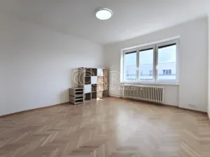 Pronájem bytu 1+1, Praha - Vršovice, Na stezce, 37 m2