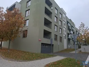 Pronájem garáže, Praha - Jinonice, Břežánecká, 18 m2