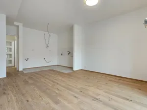 Prodej bytu 1+kk, Bystřice nad Pernštejnem, Masarykovo náměstí, 37 m2