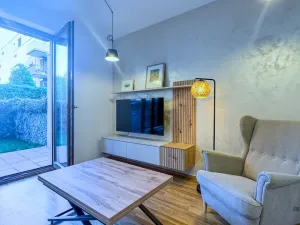Prodej - jiné, Praha, Plzeňská, 30 m2