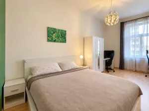 Pronájem bytu 2+kk, Praha - Libeň, Sokolovská, 37 m2