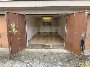 Pronájem garáže, Hradec Králové, Dvorská, 19 m2