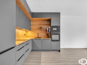 Prodej bytu 3+kk, Dašice, U Kasáren, 70 m2
