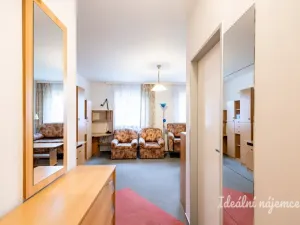 Pronájem bytu 1+1, Praha - Letňany, Chotěšovská, 39 m2