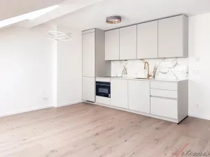 Pronájem bytu 3+kk, Praha - Bubeneč, Na výšinách, 98 m2