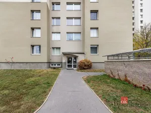 Pronájem bytu 2+1, Praha - Radotín, náměstí Osvoboditelů, 70 m2