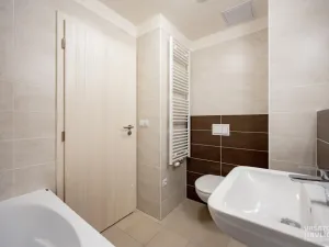 Pronájem bytu 2+kk, Hradec Králové, Antonína Petrofa, 53 m2