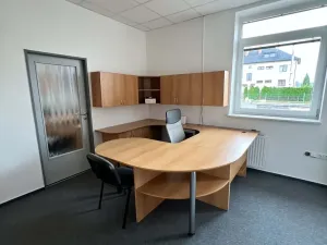 Pronájem kanceláře, Kravaře, Kostelní, 240 m2