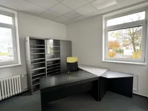 Pronájem kanceláře, Kravaře, Kostelní, 240 m2