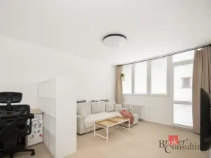 Prodej bytu 3+1, Plzeň - Doudlevce, Heyrovského, 67 m2