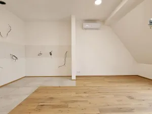 Prodej bytu 2+kk, Bystřice nad Pernštejnem, Masarykovo náměstí, 50 m2