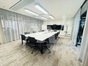 Pronájem kanceláře, Praha - Holešovice, Dělnická, 840 m2