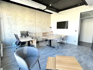 Pronájem kanceláře, Praha - Holešovice, Dělnická, 441 m2