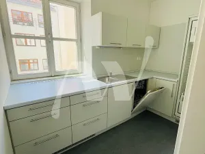 Pronájem kanceláře, Praha - Nové Město, Lazarská, 144 m2