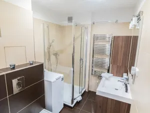Pronájem bytu 2+kk, Praha - Smíchov, Vltavská, 63 m2