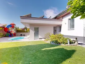 Prodej vily, Jirny, 306 m2