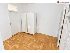 Prodej bytu 3+kk, Praha - Podolí, Dvorecké náměstí, 71 m2