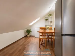 Prodej bytu 3+1, Dobšice, Znojemská, 77 m2