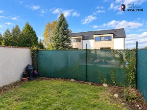 Prodej bytu 2+kk, Holubice, Za Dvorem, 46 m2