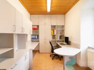 Prodej výrobních prostor, Radošovice, 1075 m2