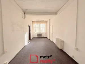 Pronájem obchodního prostoru, Olomouc, Holická, 300 m2