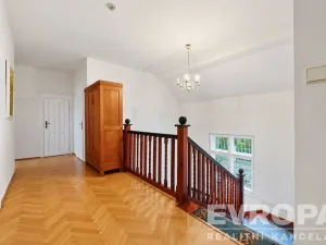 Prodej vily, Praha - Motol, U hrušky, 395 m2