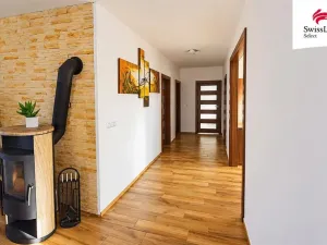 Prodej rodinného domu, Jestřabí Lhota, 121 m2