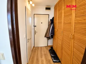 Pronájem bytu 1+kk, Praha - Prosek, Lovosická, 34 m2