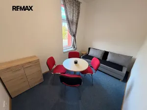 Pronájem bytu 2+kk, Dobřichovice, Tyršova, 43 m2