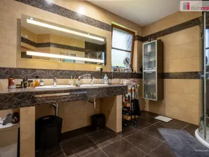 Prodej rodinného domu, Záluží - Kozlovice, 175 m2