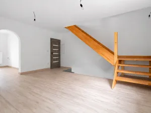 Prodej rodinného domu, Rybitví, 175 m2